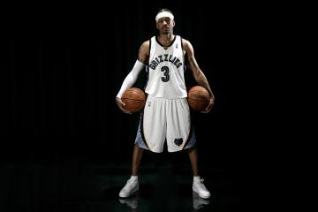 塔图姆新星出色防守表现惊艳，老鹰未来可期！